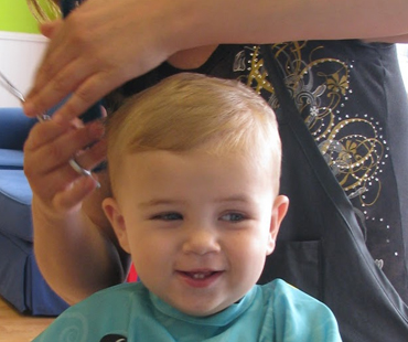 Barber Salon Bootstrap 4 Template